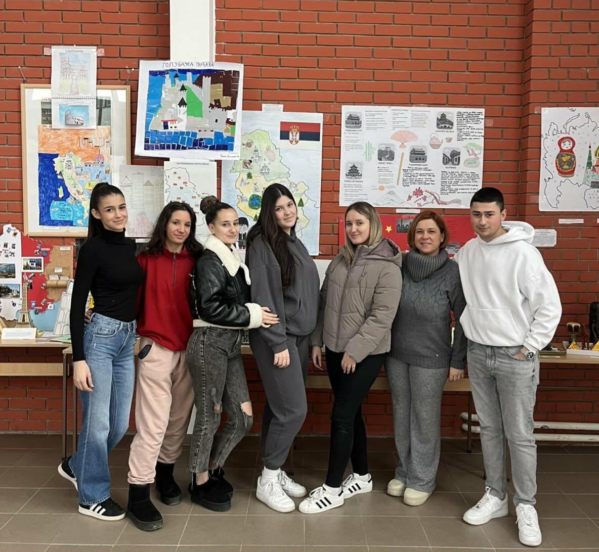 Изложба хол школе - Главна фотографија